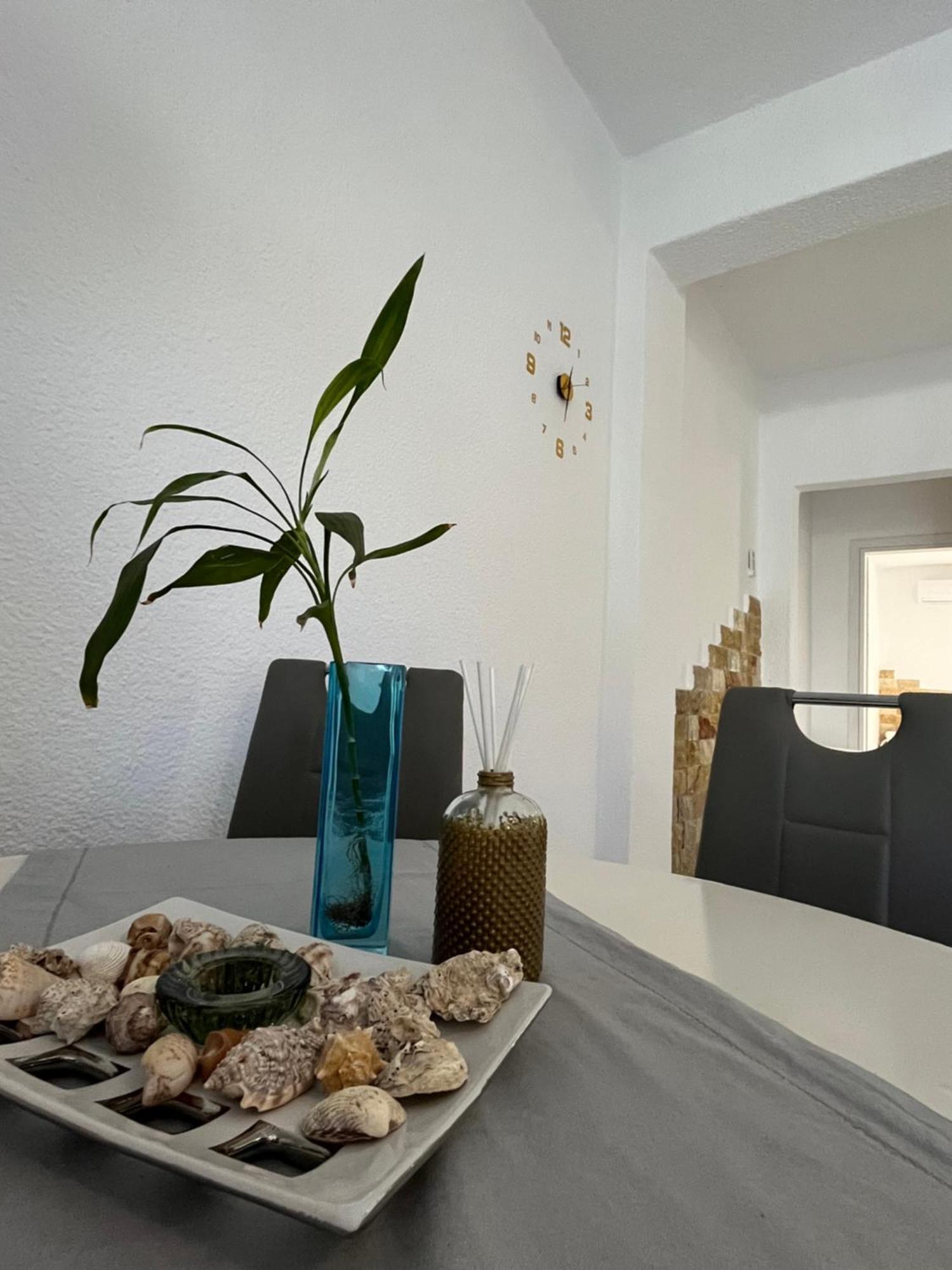 Apartment Sweet *